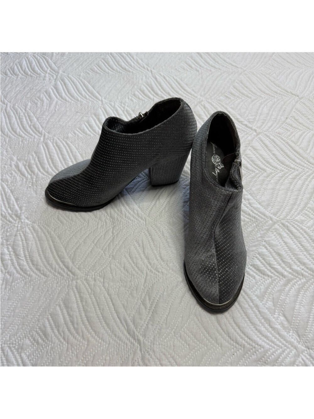 Joan Boyce Valerie Women’s Grey Velour Rhinestone Ankle Boots. Size 7.5